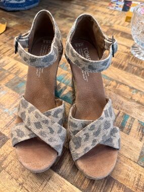 Toms Leopard Print Ankle Strap Wedge Sandals - Taupe & Gray